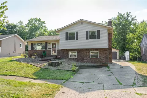 422 Ellen Ave, Akron, OH 44305
