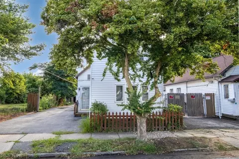 3244 W 31st St, Cleveland, OH 44109