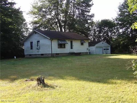 9484 Horn Rd, Windham, OH 44288 photo 3