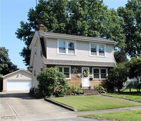 1315 Hollywood St NE, Warren, OH 44483
