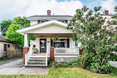 7911 Chesterfield Ave, Cleveland, OH 44129