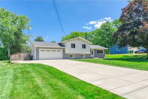 427 Brian Dr, Tallmadge, OH 44278