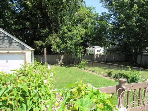 Exterior - 1817 W 14th St, Ashtabula, OH 44004 photo 2 of 2