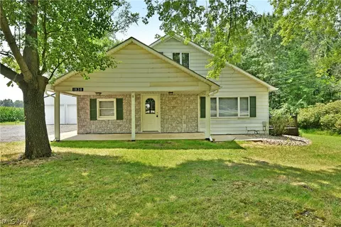 1838 Kinsman Rd NE, North Bloomfield, OH 44450