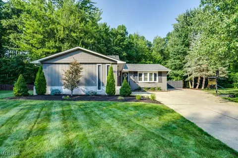 34122 Jade Cir, North Ridgeville, OH 44039