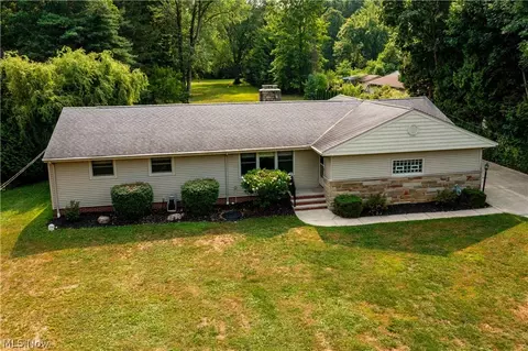 1885 Horseshoe Blvd, Westlake, OH 44145
