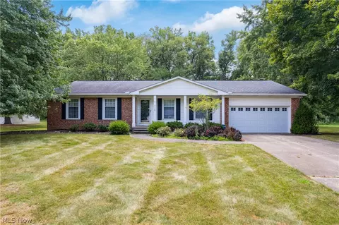 7168 Herrick Park Dr, Hudson, OH 44236