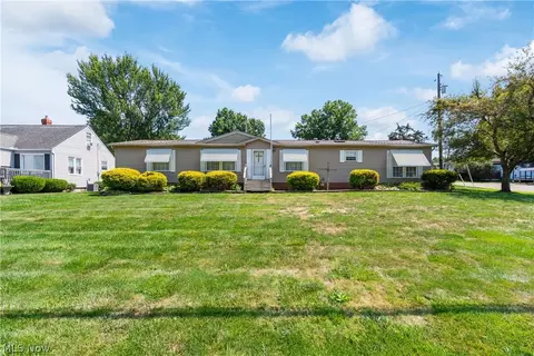 6891 Highton St SW, Massillon, OH 44646