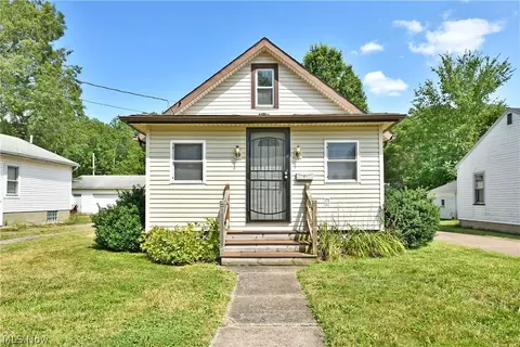 1236 Maxwell Ave NW, Warren, OH 44485