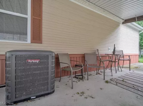 Exterior - 149 Island Dr, Elyria, OH 44035 photo 7 of 8