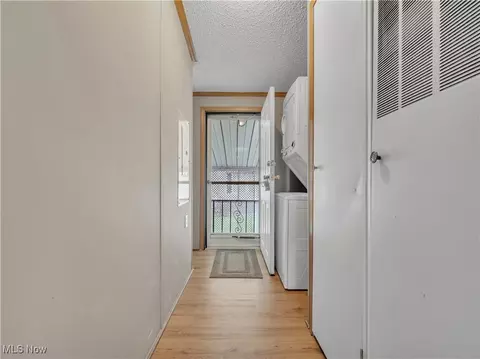 Entry Way - 149 Island Dr, Elyria, OH 44035 photo 2 of 2