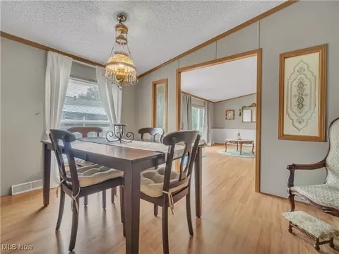 Dining - 149 Island Dr, Elyria, OH 44035 photo 3 of 5