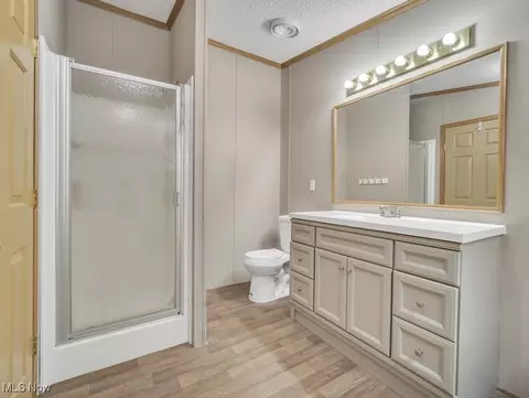 Bath - 149 Island Dr, Elyria, OH 44035 photo 3 of 4