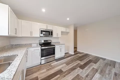 Kitchen - 351 Warden Ave, Elyria, OH 44035 photo 2 of 2