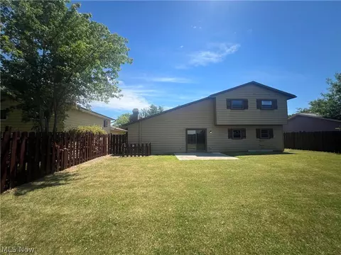 Exterior - 142 Potomac Dr, Elyria, OH 44035 photo 3 of 4