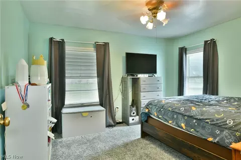 Bedroom - 6526 Amelia Ave, Ashtabula, OH 44004 photo 1 of 6