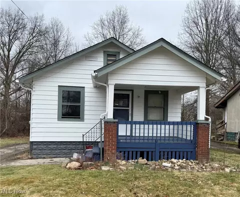 624 W Dewey Ave, Youngstown, OH 44511
