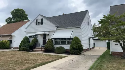 13909 Oakview Blvd, Garfield Heights, OH 44125