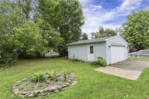 Exterior - 79 Bass Ct, Lagrange, OH 44050 photo 2 of 5