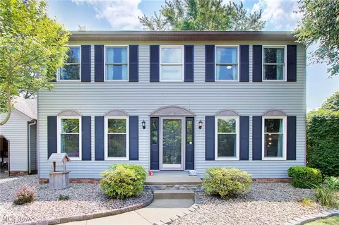 Exterior - 6902 NE Firestone Rd NE, Canton, OH 44721 photo 2 of 8