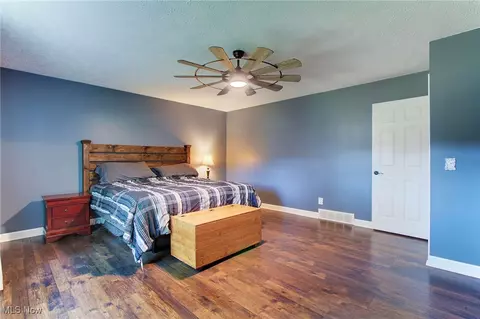 Bedroom - 6902 NE Firestone Rd NE, Canton, OH 44721 photo 2 of 5