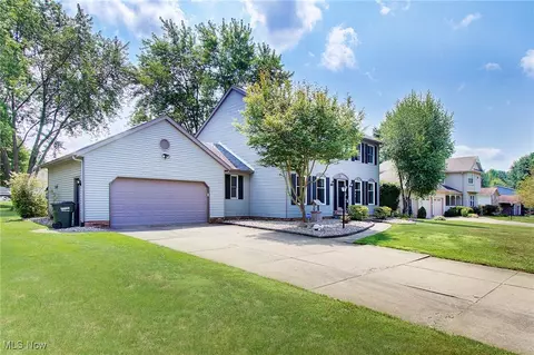 Exterior - 6902 NE Firestone Rd NE, Canton, OH 44721 photo 3 of 8