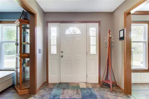 Entry Way - 6902 NE Firestone Rd NE, Canton, OH 44721 photo 1 of 3