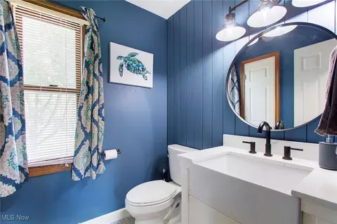 Bath - 6902 NE Firestone Rd NE, Canton, OH 44721 photo 6 of 6