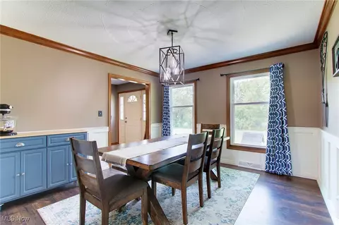 Dining - 6902 NE Firestone Rd NE, Canton, OH 44721 photo 2 of 3