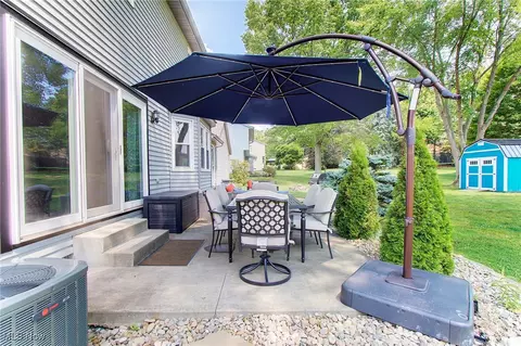 Exterior - 6902 NE Firestone Rd NE, Canton, OH 44721 photo 6 of 8