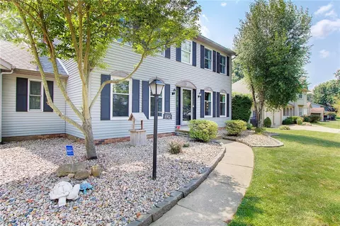 Exterior - 6902 NE Firestone Rd NE, Canton, OH 44721 photo 4 of 8