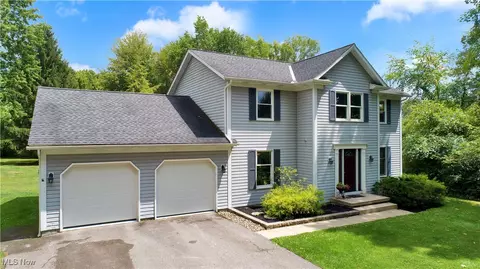 14735 Munnberry Oval, Newbury, OH 44065