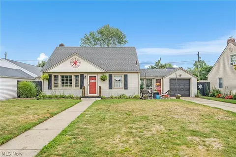 322 Valleyview Ave NW, Canton, OH 44708
