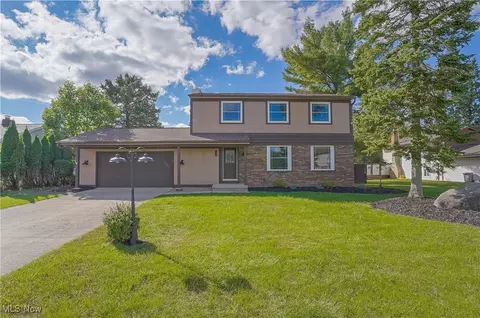 17780 Walnut Dr, Strongsville, OH 44149