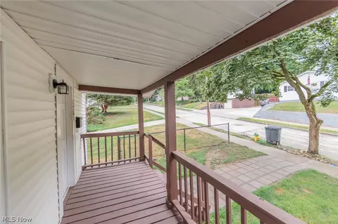 Exterior - 1283 Mount Vernon Ave, Akron, OH 44310 photo 5 of 5