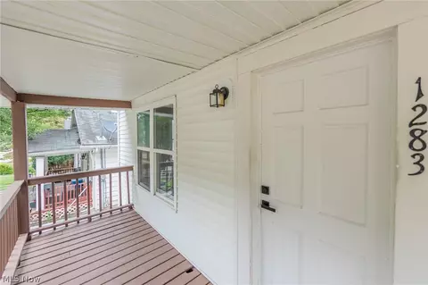 Exterior - 1283 Mount Vernon Ave, Akron, OH 44310 photo 4 of 5
