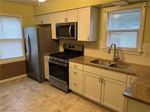 105 Meadowbrook Ave, Boardman, OH 44512 photo 2