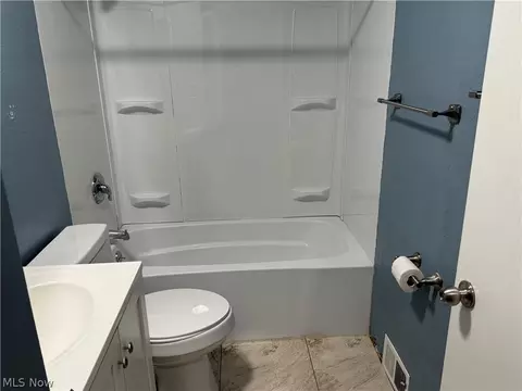 105 Meadowbrook Ave, Boardman, OH 44512 photo 5