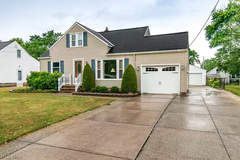 3828 E 365th St, Willoughby, OH 44094