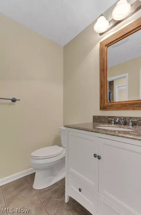 352 E Mohawk Dr, Malvern, OH 44644 photo 14