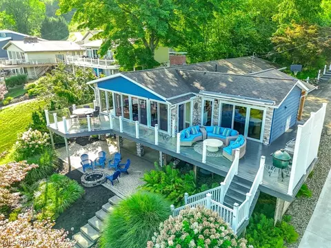 352 E Mohawk Dr, Malvern, OH 44644 photo 37