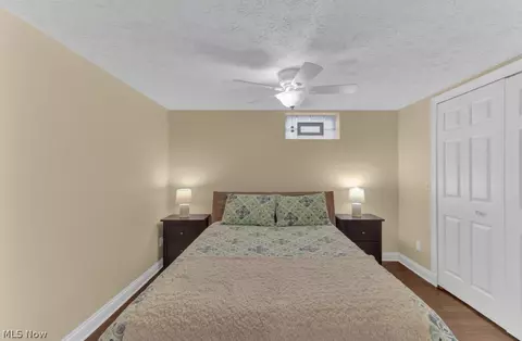 352 E Mohawk Dr, Malvern, OH 44644 photo 18