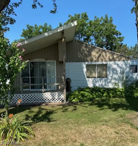 2088 S Bayview Dr, Lakeside Marblehead, OH 43440