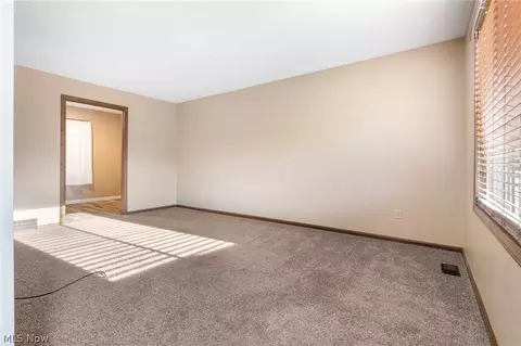 3463 Harris Ave NW, Canton, OH 44708 photo 9