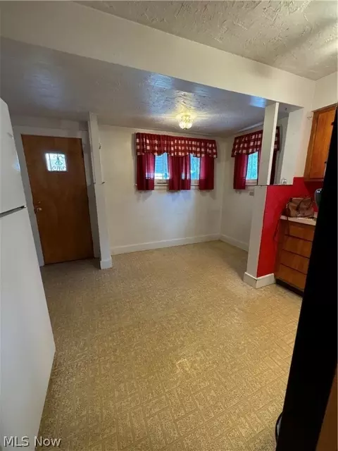 1055 N Howard St, Akron, OH 44310 photo 17