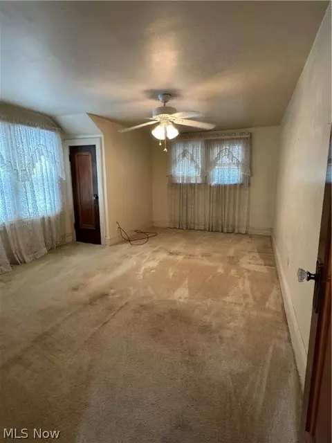 1055 N Howard St, Akron, OH 44310 photo 12