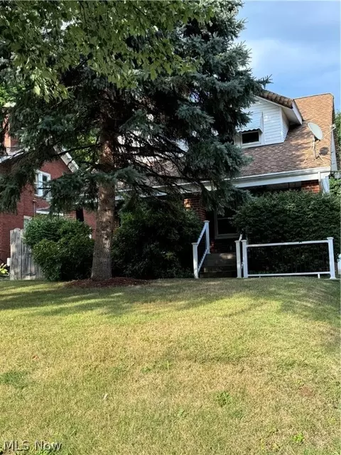1055 N Howard St, Akron, OH 44310
