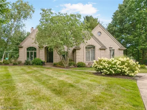 4845 Earlscourt Cir NW, Canton, OH 44718