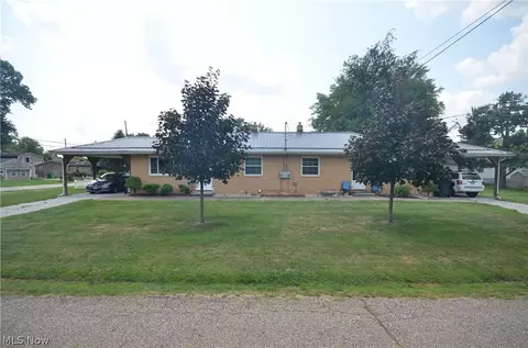 1100 1104 Danforth Rd, Akron, OH 44312