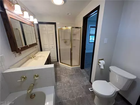 601 E Iron Ave, Dover, OH 44622 photo 17